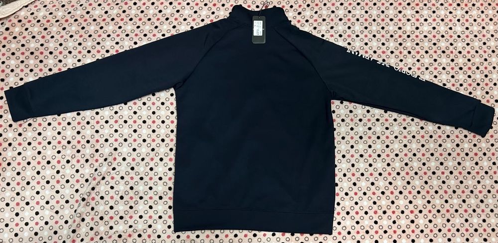 Vând bluza noua de bărbați Emporio Armani