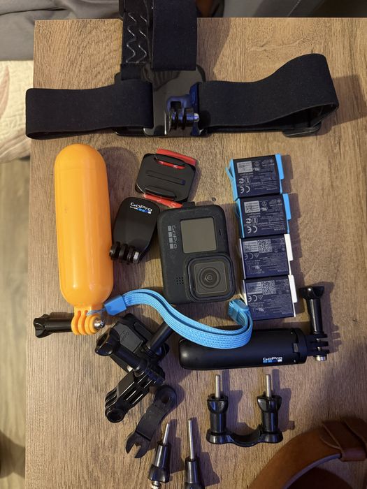 Camera actiune GoPro 9 Black + accesorii