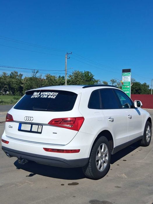 Audi Q5 2.0 TDI 190 CP Automat, Panoramic, Piele, Cârlig, 2 seturi roți