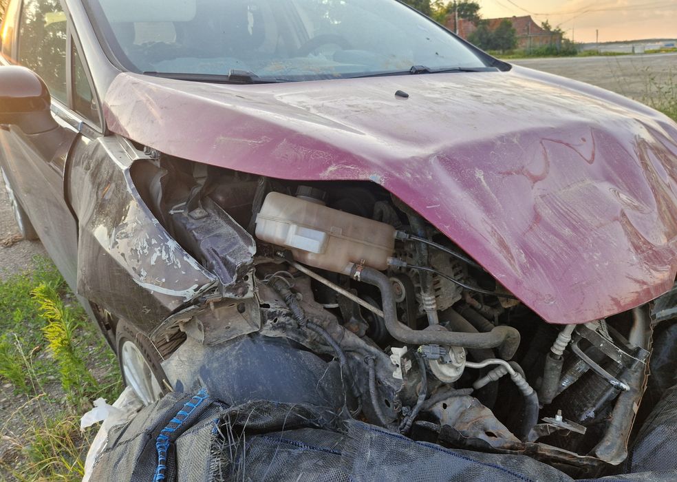 Ford Fiesta 1.4 GPL avariat – pentru piese sau reparat