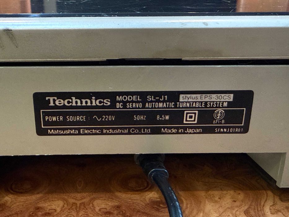 Pick-up Technics SL-J1 cu doza magnetica stare foarte buna