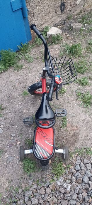 Продам детский велосипед для 4х -5и леток