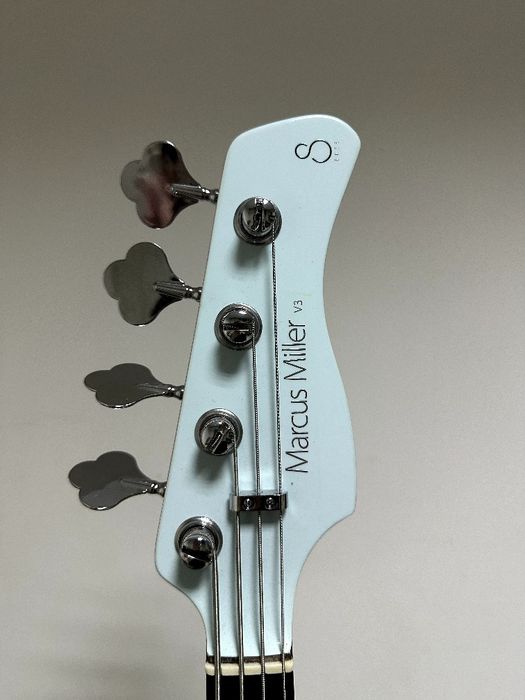Бас-гитара Marcus Miller v3