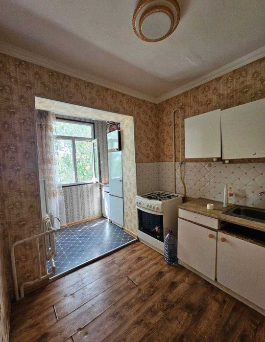 Yunusobod sampi karzinka togrisida 1 xona kv sotiladi