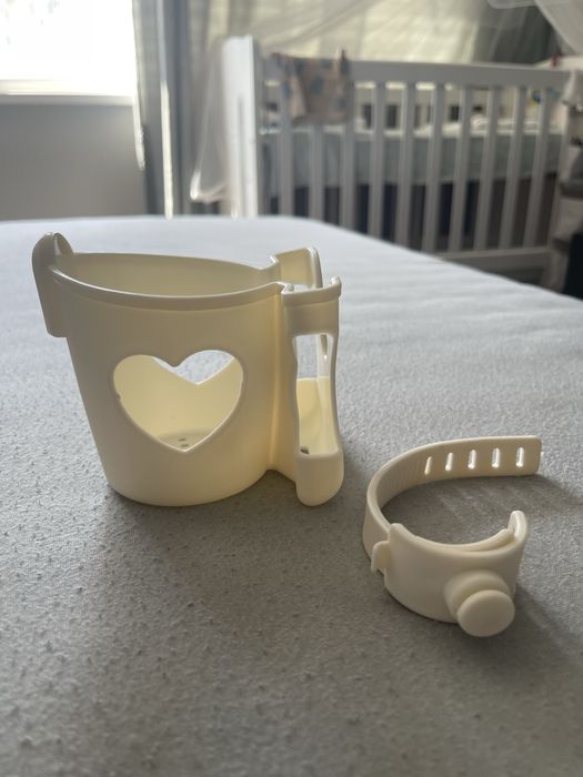 Поставка бяла и черна за чаша и телефон за колело или детска количка