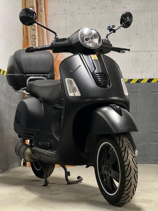 Piaggio Vespa GTS 300