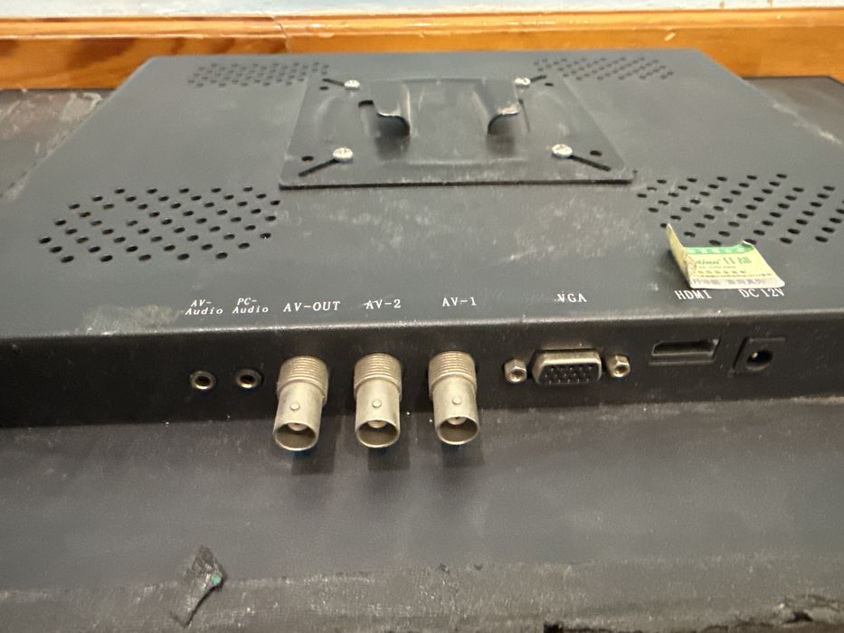 Монитор диашональ 22 см