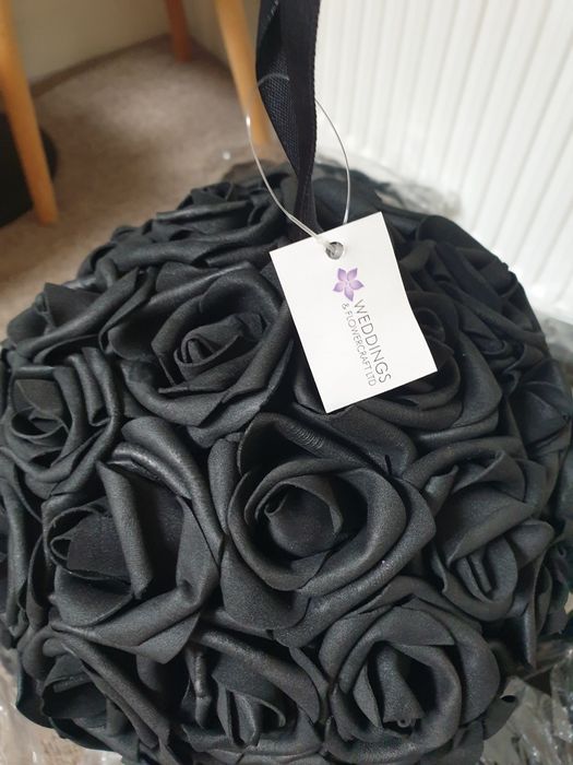 6 boluri de trandafiri negru sintetic