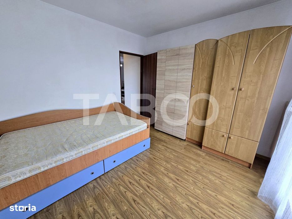 Apartament decomandat 3 camere etaj 2 terasa parcare Selimbar Sibiu