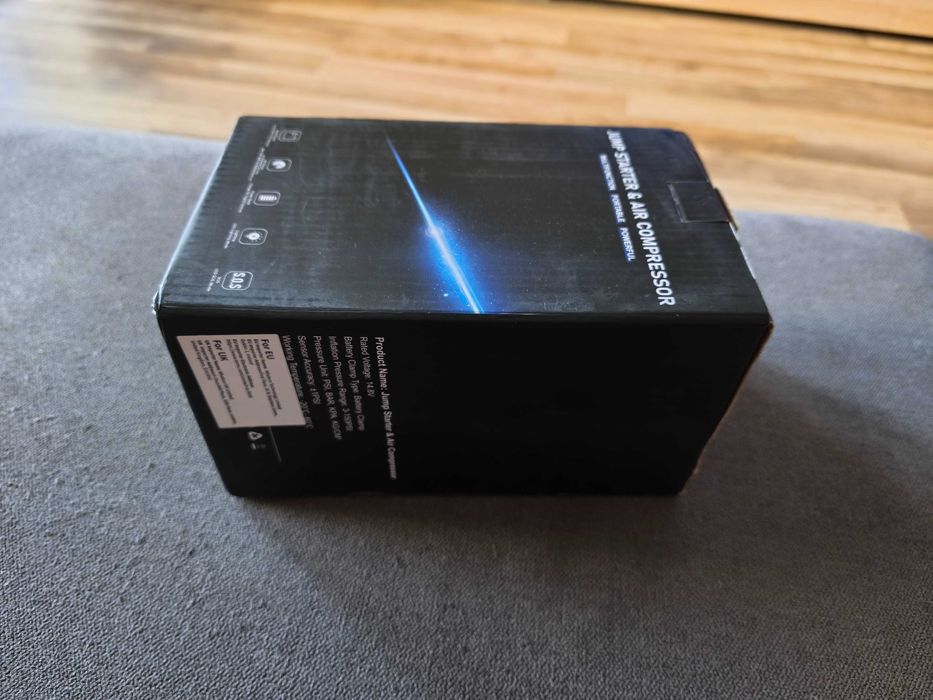 Авариен мобилен стартер (Jump Starter), компресор и външна батерия, LED светлина с 3 режима 4 в 1, различни накрайници за помпане, 5000А, 10ATM, НОВ!