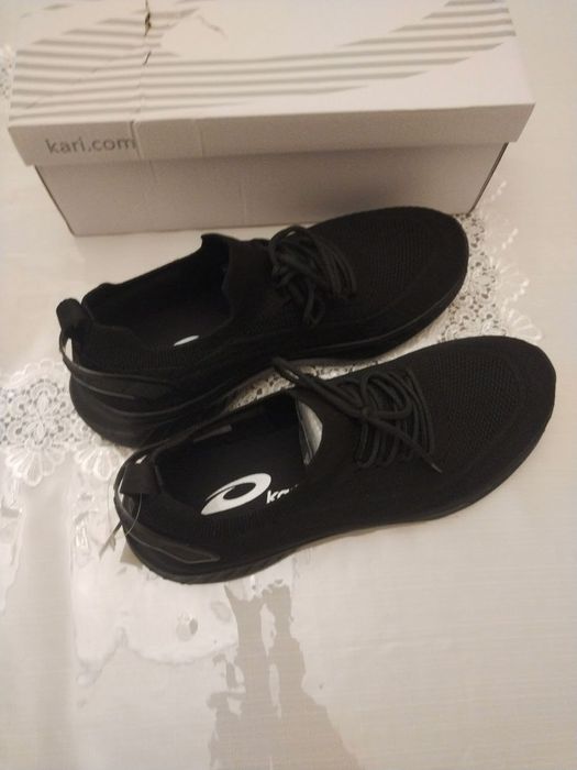 Кроссовки новый размер 43