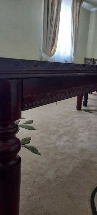 стол гостинный.срочно