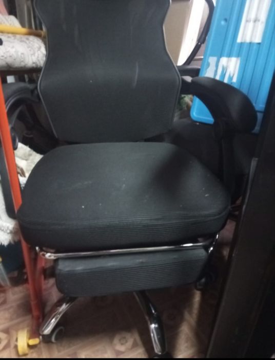 Продам кресло офисное 2 шт