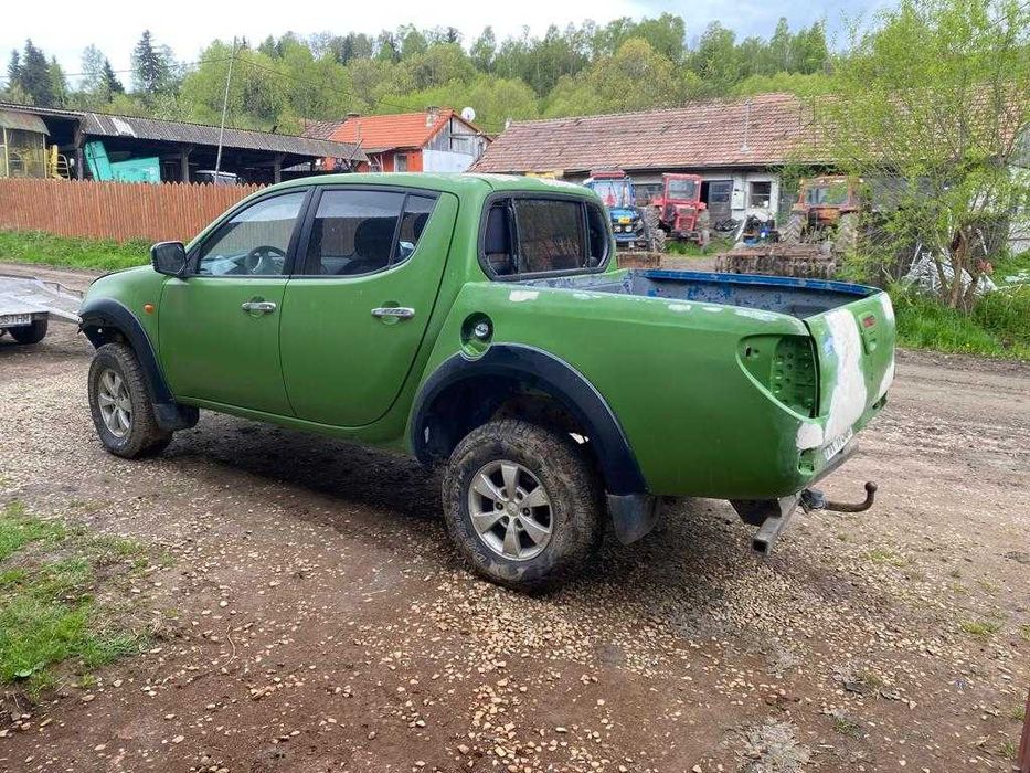Dezmembrez Mitsubishi L200 2.5 Diesel 2006-2009