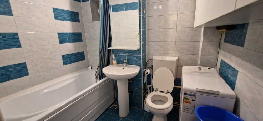 Proprietar, dau in chirie apartament 3 camere decomandate central | 80 mp | Piața Cipariu | Parcare