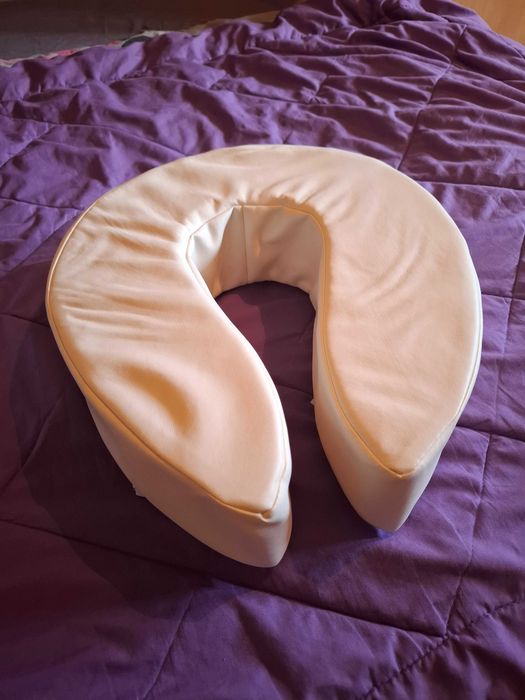 Чисто нова повдигаща възглавница за тоалетна от пяна, височина 10 см.