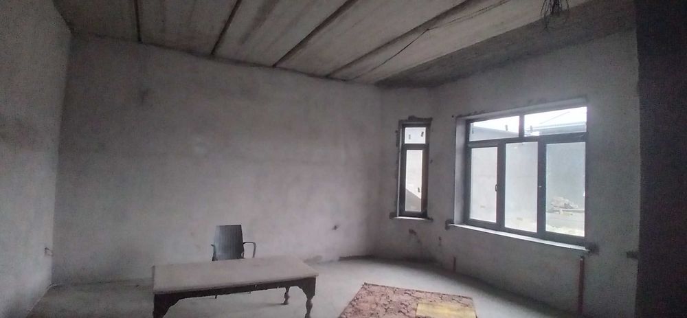 Продам Евродом Туркмахалля улКодирия 3уровня 6соток 8комнат