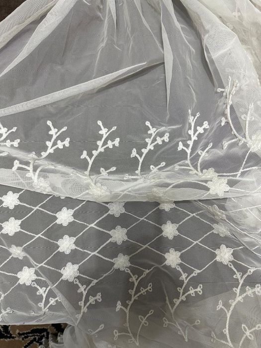 Тюль белая а другая с зеленью бу