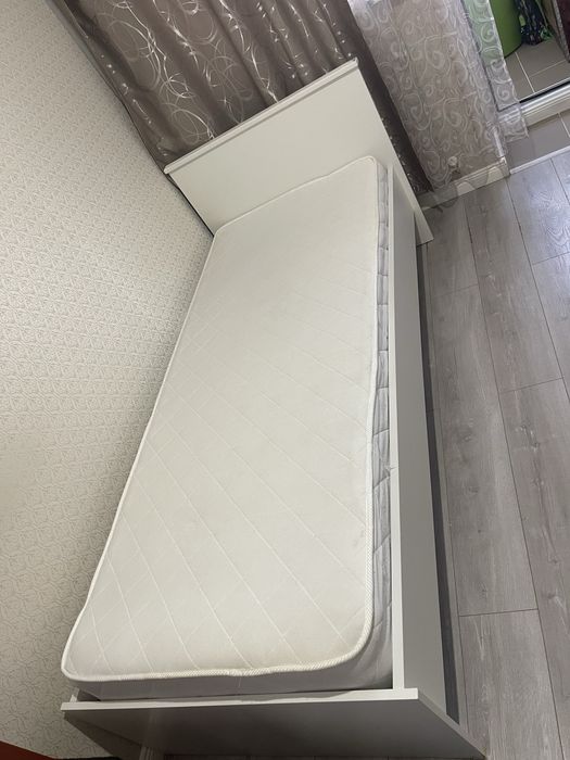 Односпальные кровати.