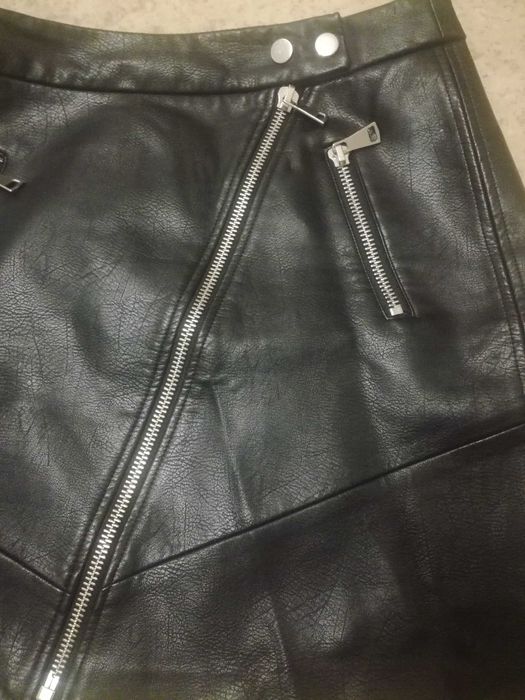 Продам кожаные,юбки