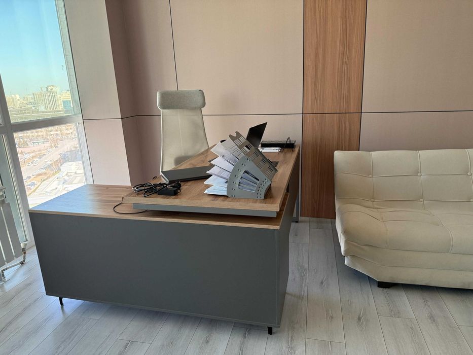 Стол руководителя Офисные столы