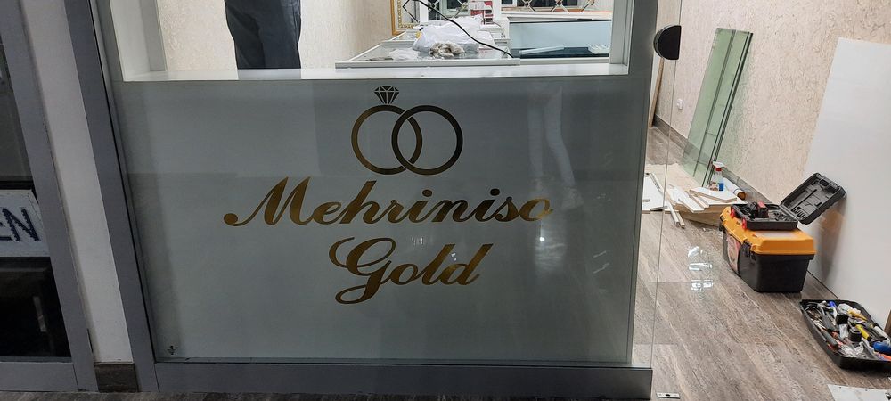 Срочно продаётся магазин в Мега шопинг Бухаре.