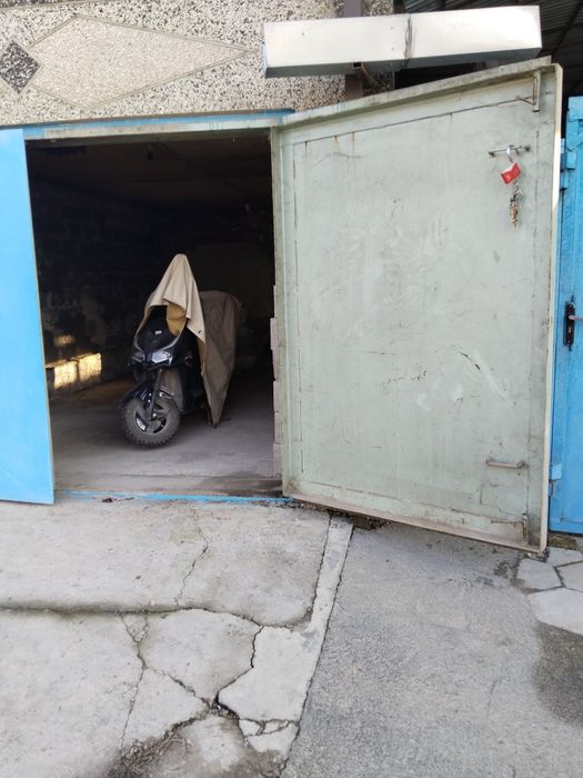 Продам гаражные ворота