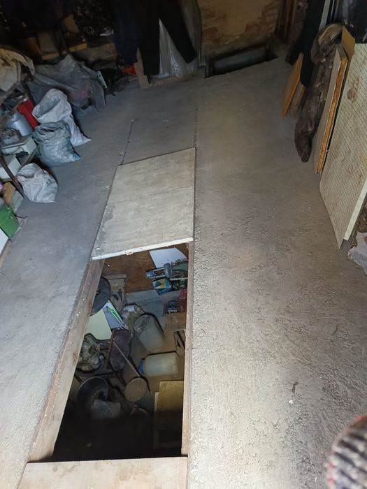 Продам кирпичный гараж