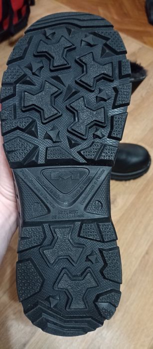 Продам рабочие сапоги утеплённые 44 р-р
