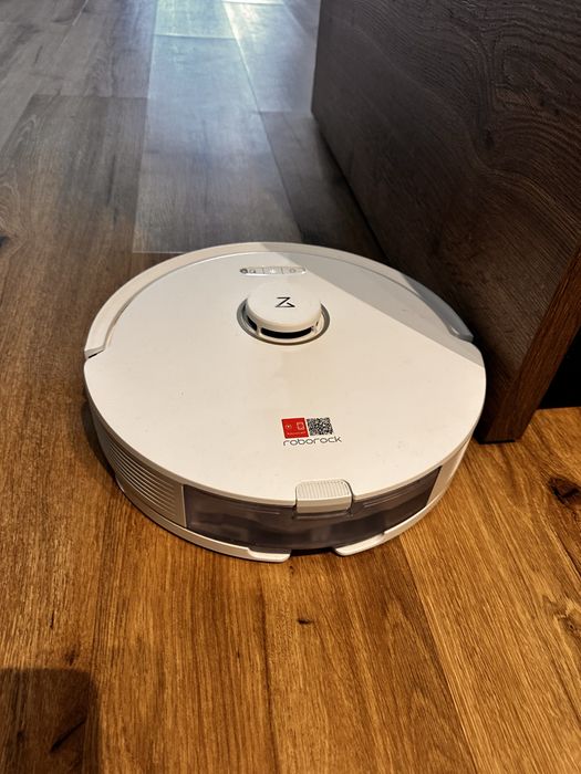 Roborock Q8 Max - apirator si mop