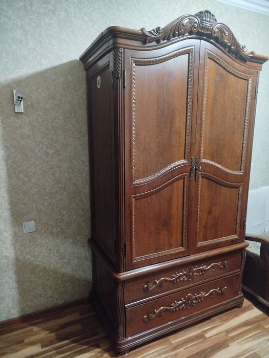 Шифоньер и комод импортные