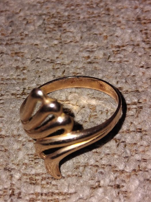 Продам золотое кольцо