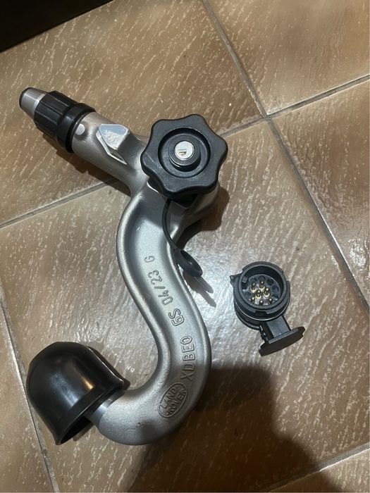 Теглич за Land Rover Defender