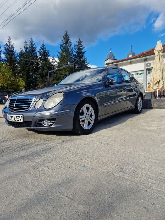 Mercedes Benz E-Class W211
