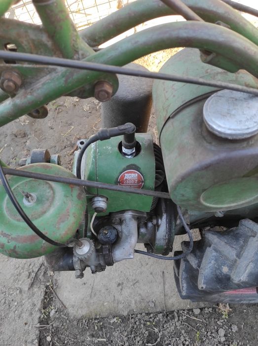 Vând motocositoare Agria 2300Z cu două viteze față