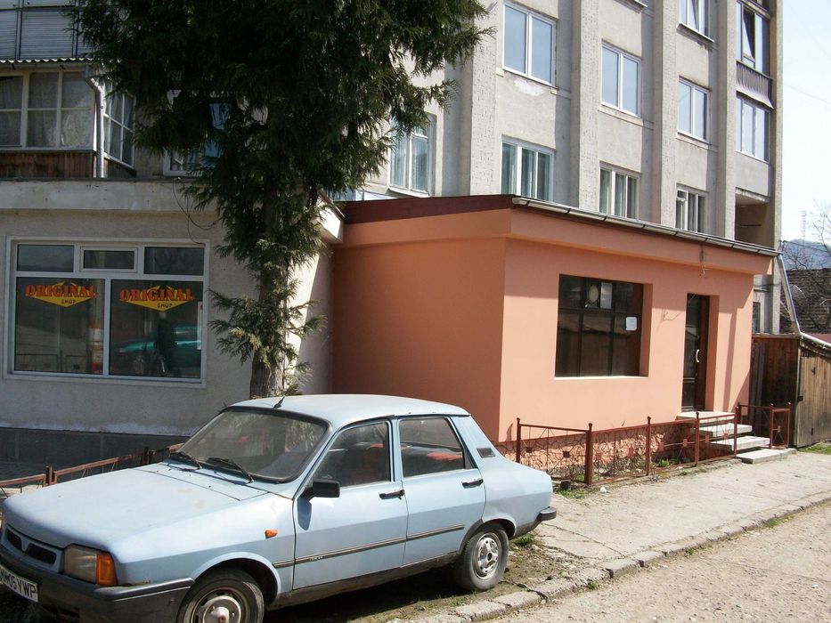 INCHIRIEZ SPATIU COMERCIAL Vis-a-vis de spital Viseu de Sus