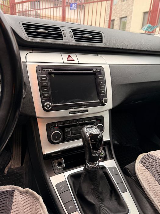 VOLKSWAGEN Passat 2010 — imagine 4