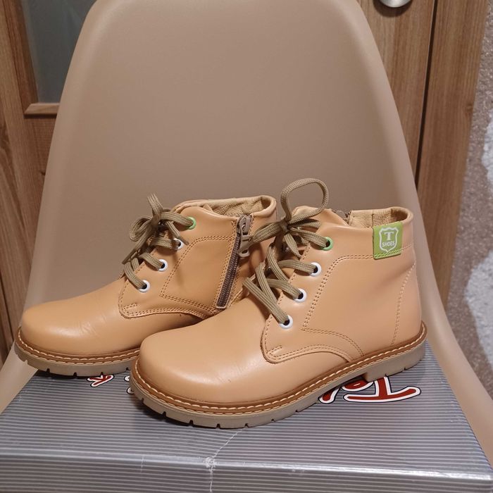 Страхотни  обувки естествена кожа  на ниска цена