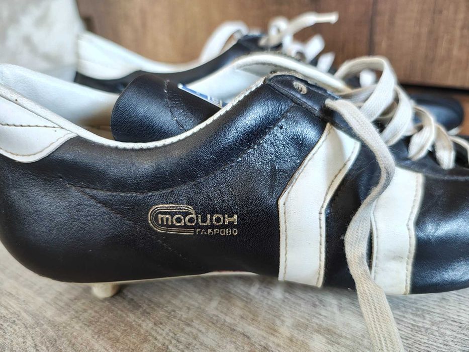 3 чифта Ретро футболни бутонки „СТАДИОН“ Габрово