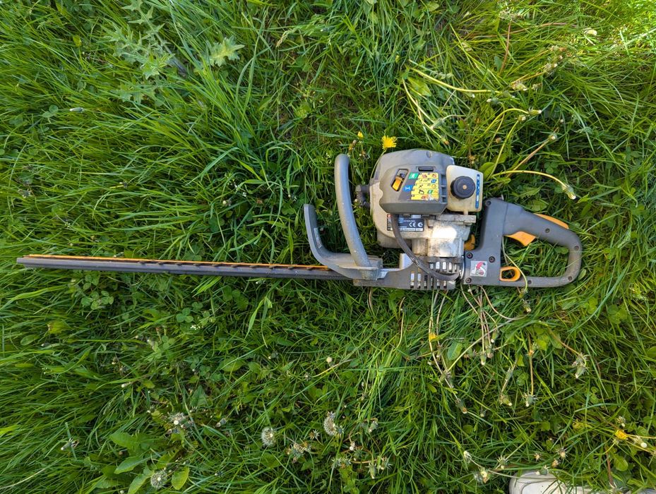 Foarfeca pentru taiat gard viu , trimmer Ryobi