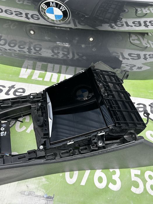 Capac scrumieră BMW G20