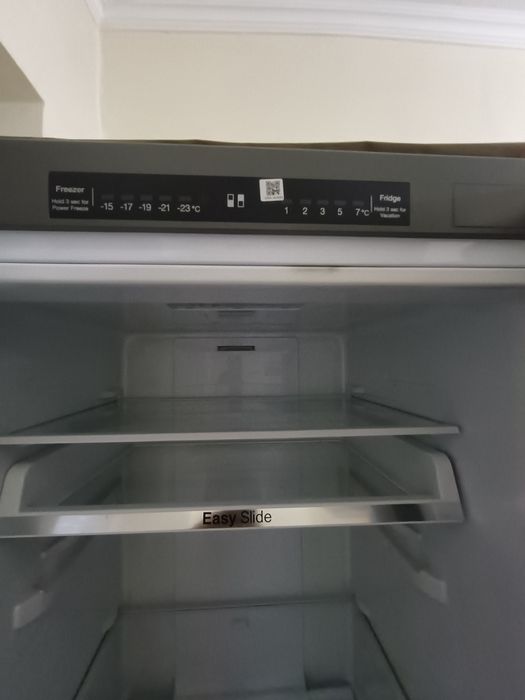 Холодильник Samsung