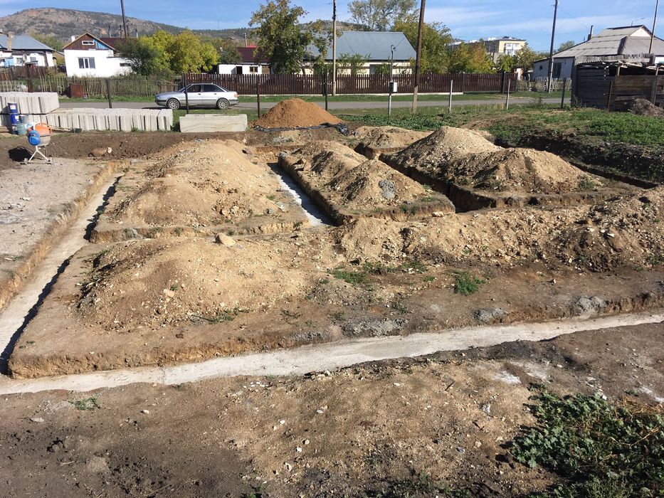 Дом (недостроенный)