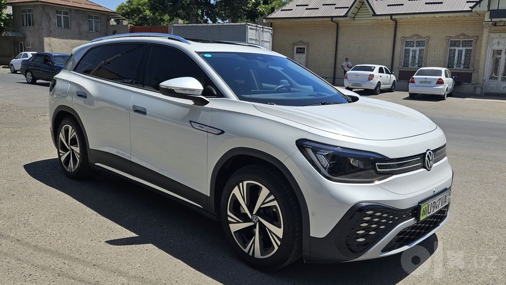 Volkswagen ID 6 crozz pro