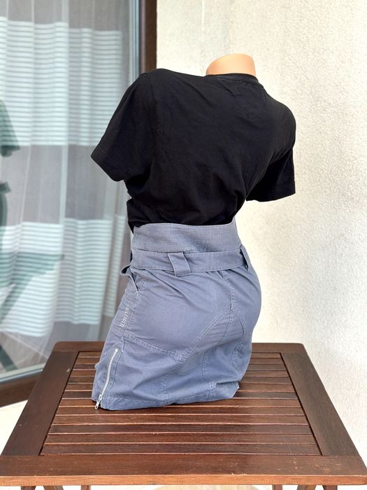 Дамска пола Tommy Hilfiger - размер М, много добро състояние