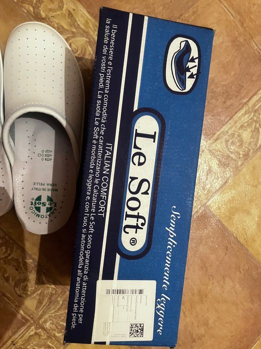 Новые Белые шлепки р 41-42