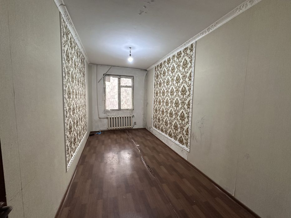 Феруза Продается квартира 2/1/4 балкон 1.5х3 ор-р: Школа 205