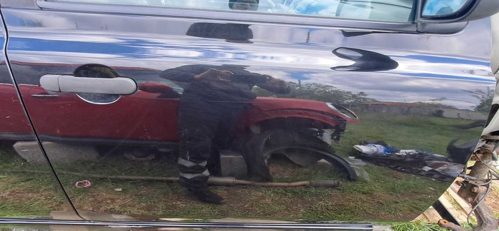 Врата / Врати / багажник ,заден капак NISSAN MICRA K12  1.2I 80к.с