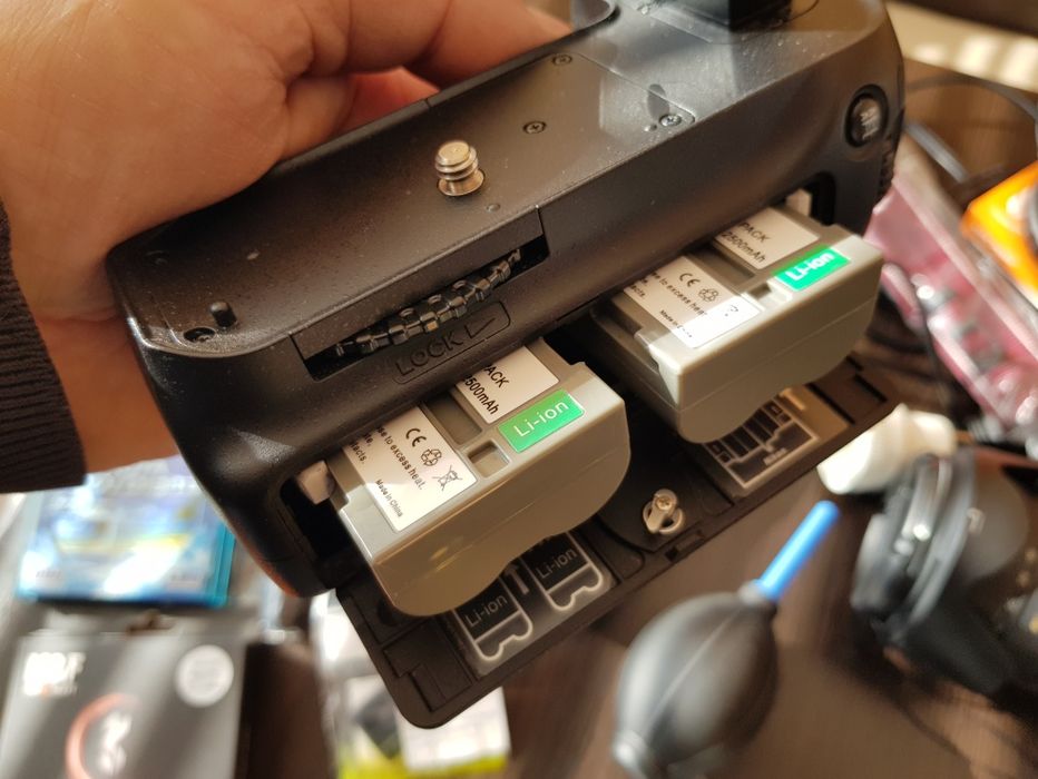 Фотоапарат Nikon D90 + Nikkor AF-S 16-85 mm