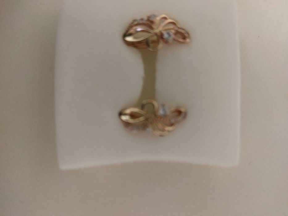 Дамски обеци със златно покритие 18 каратово злато.